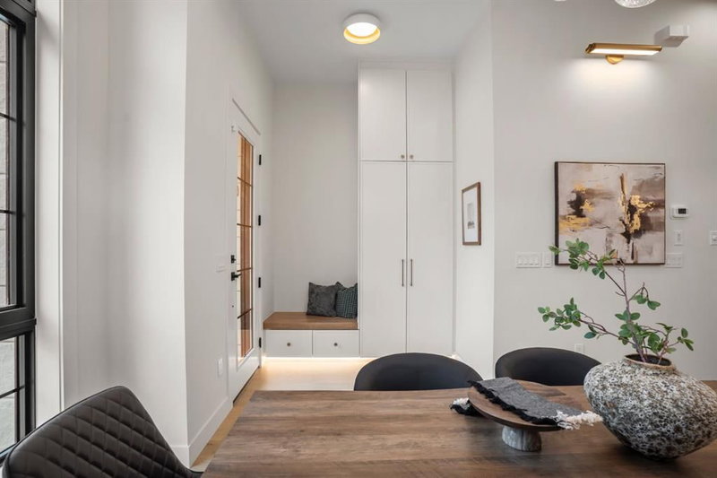 510 29 Avenue NW, Mount Pleasant — interior photo 6