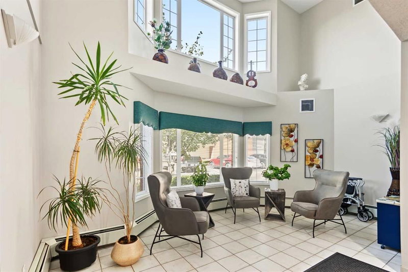 # - 3308 Sienna Park Green SW
