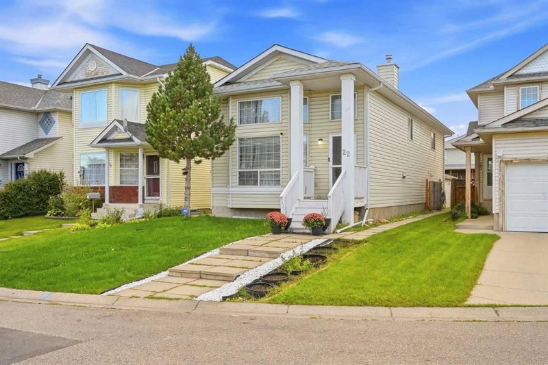 22 Anaheim Bay NE