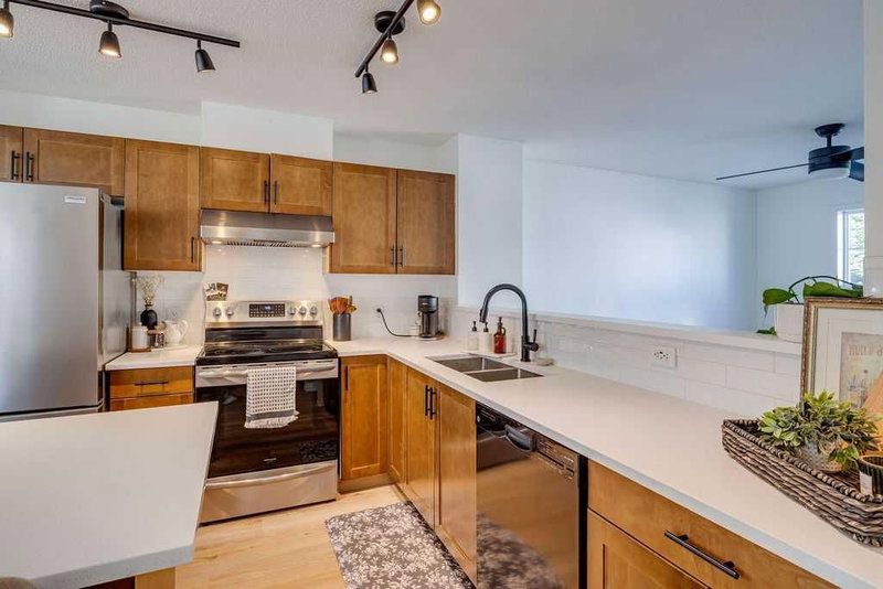 164 Elgin Gardens SE, McKenzie Towne — interior photo 7