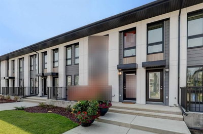 717 - 155 Crimson Ridge Place NW