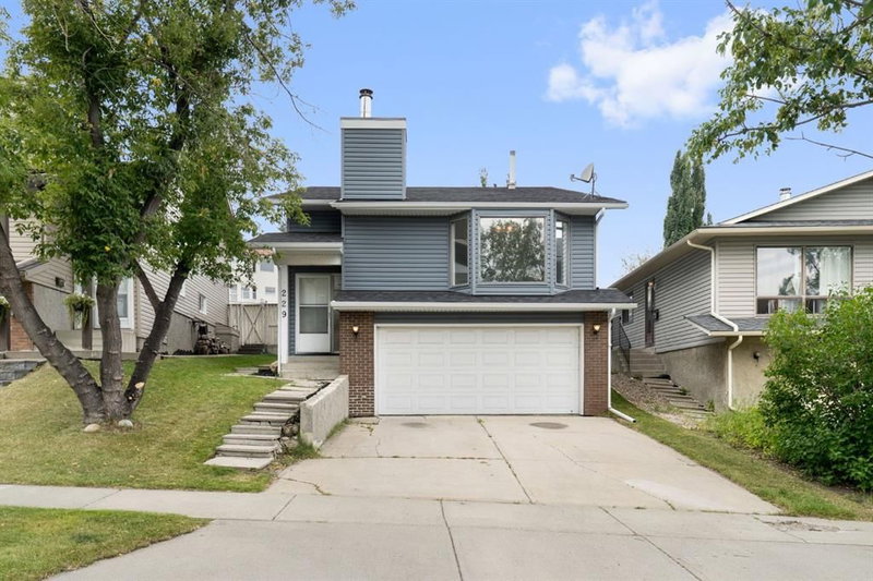 229 Macewan Glen Drive NW