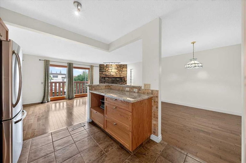 6407 34 Avenue NW, Bowness — interior photo 6
