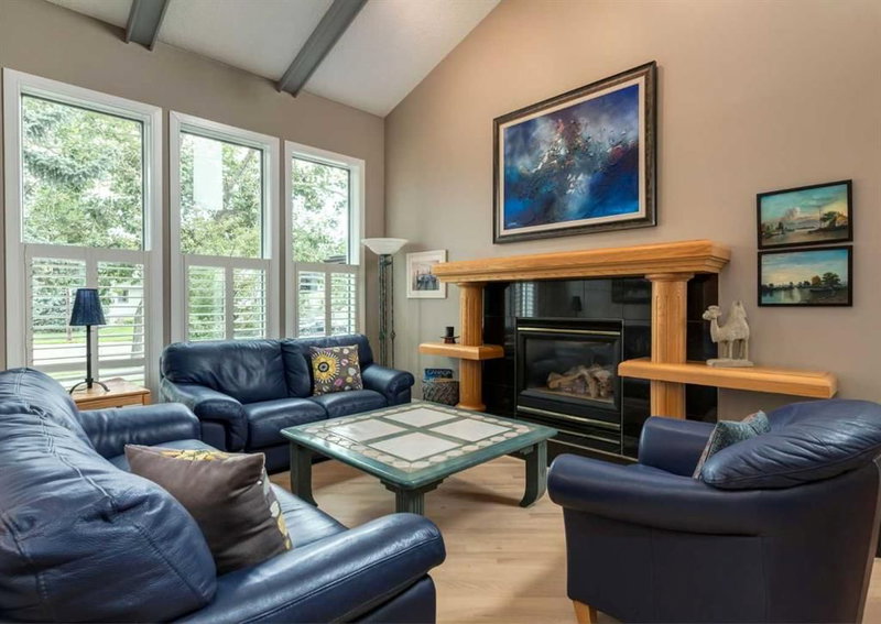 111 Hawksbrow Drive NW, Hawkwood — interior photo 7