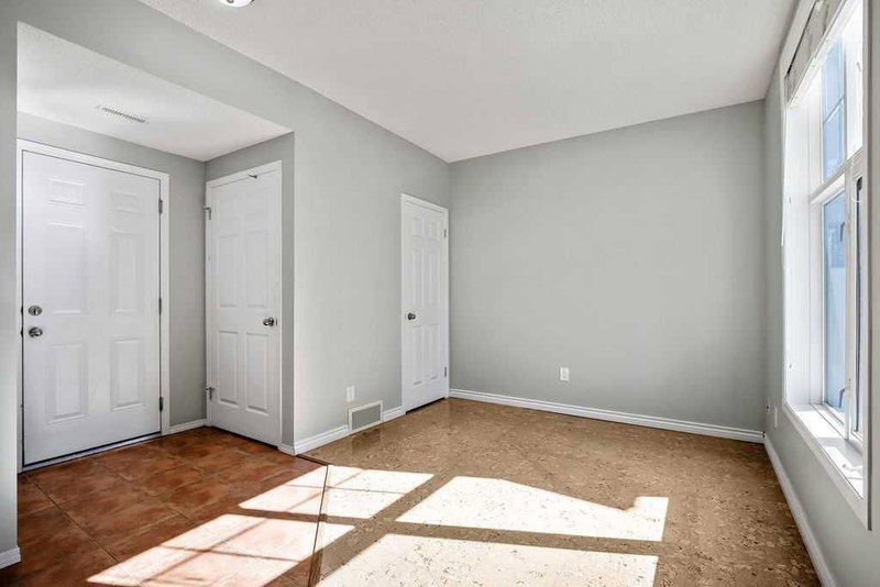 75 Toscana Gardens NW, Tuscany — interior photo 5