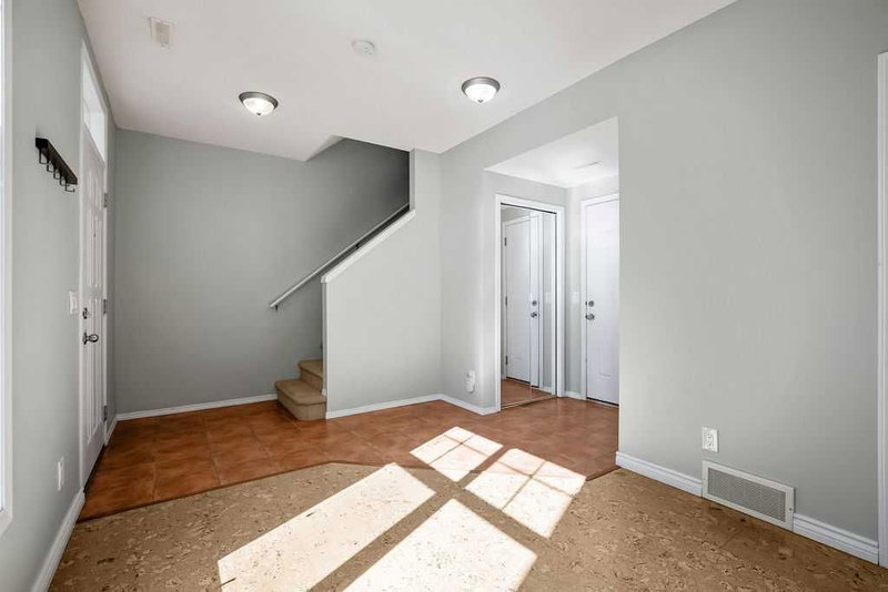 75 Toscana Gardens NW, Tuscany — interior photo 6