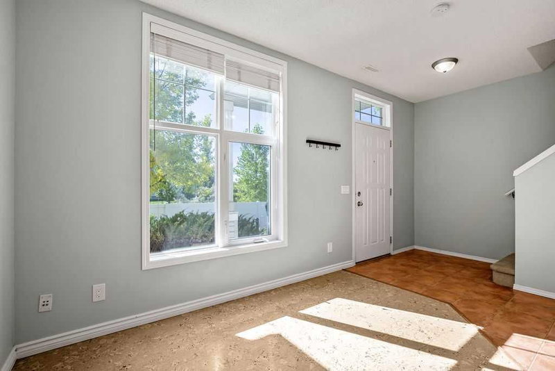 75 Toscana Gardens NW, Tuscany — interior photo 7