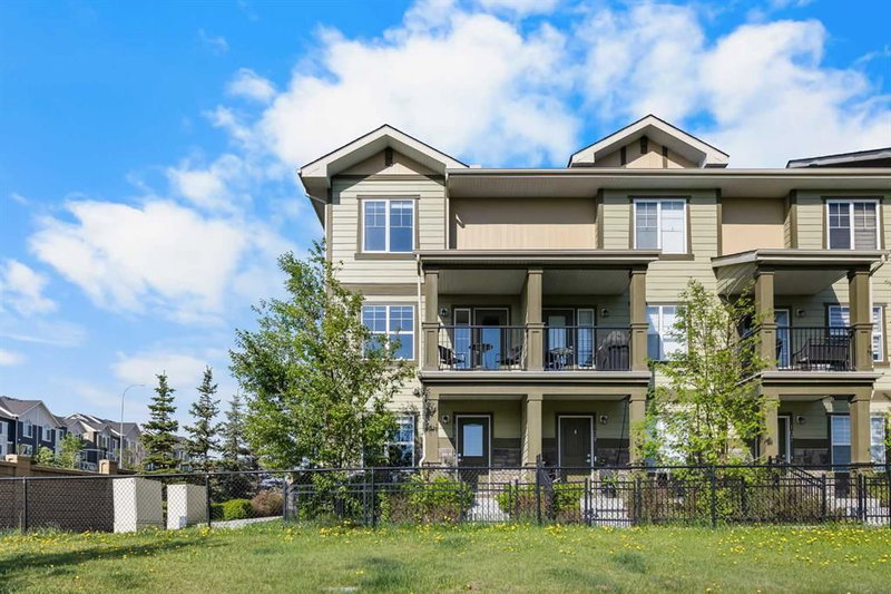 111 Evanscrest Gardens NW, Calgary