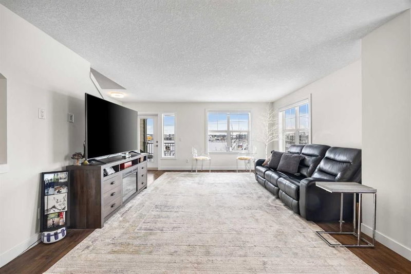 111 Evanscrest Gardens NW, Calgary — listing photo 2