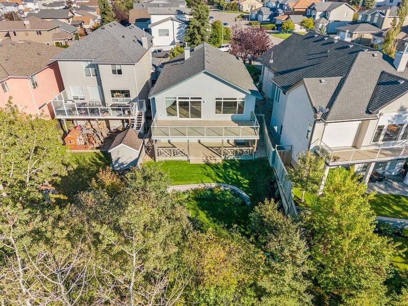106 Arbour Ridge Close NW