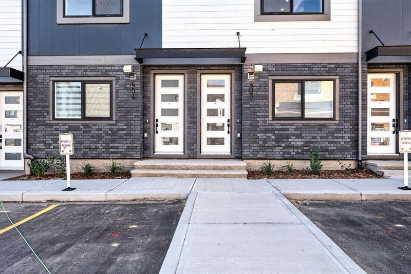 403 - 200 Belvedere Boulevard SE