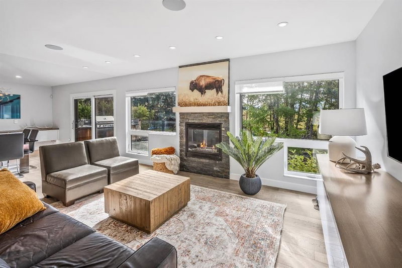 258 Grizzly Crescent