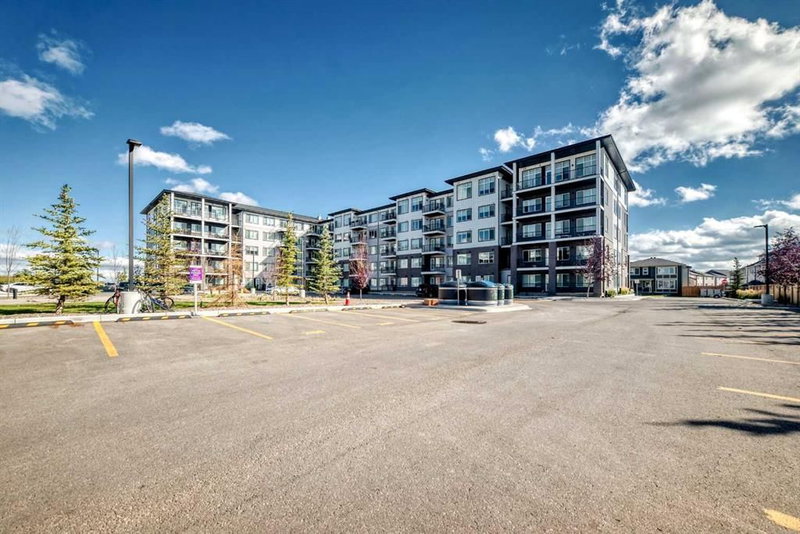 1505 - 395 Skyview Parkway NE