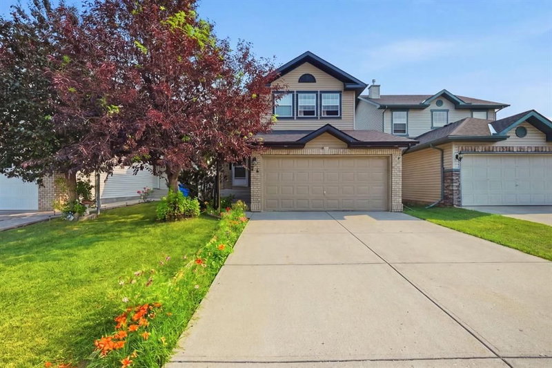 54 Saddlecreek Crescent NE — listing photo