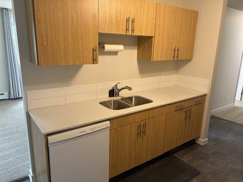 303 - 85 Foxbend Crescent N