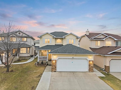 83 Coral Springs Close NE