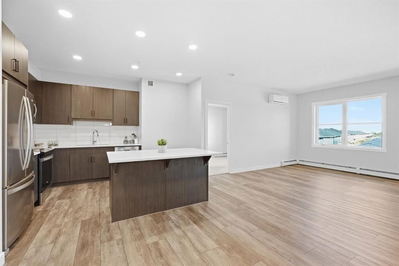 301 - 55 Wolf Hollow Crescent SE