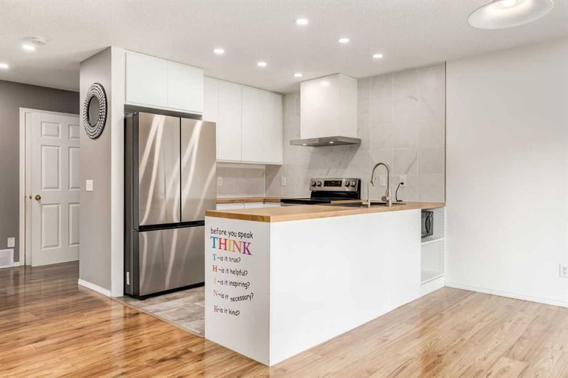 87 Royal Elm Way NW, Royal Oak — interior photo 5