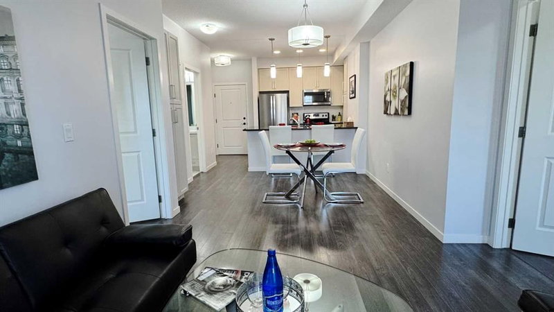 307 - 20 Mahogany Mews SE