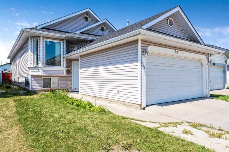 318 Applewood Drive SE — listing photo