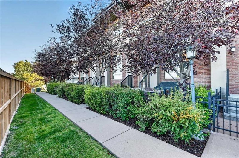 73 Aspen Hills Terrace SW