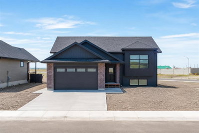 902 Willow Lane