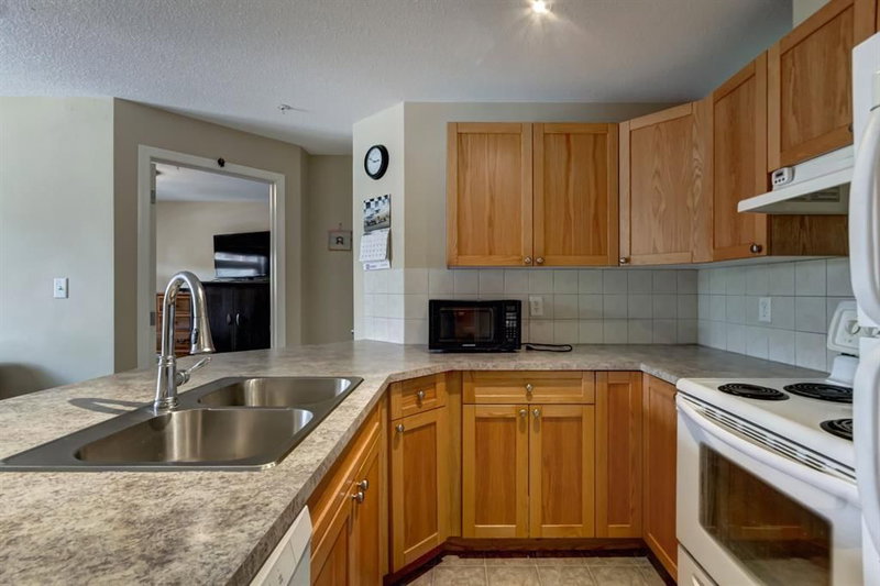 202 - 186 Kananaskis Way