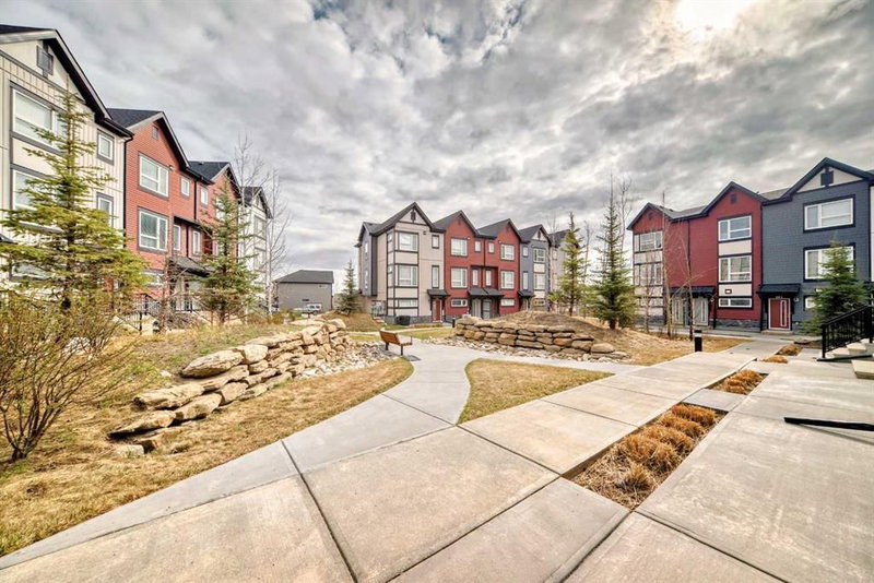 306 - 11 Evanscrest Mews NW