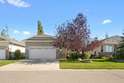 448 Riverside Green NW