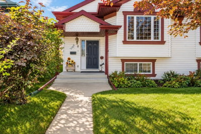 8 Daines Avenue