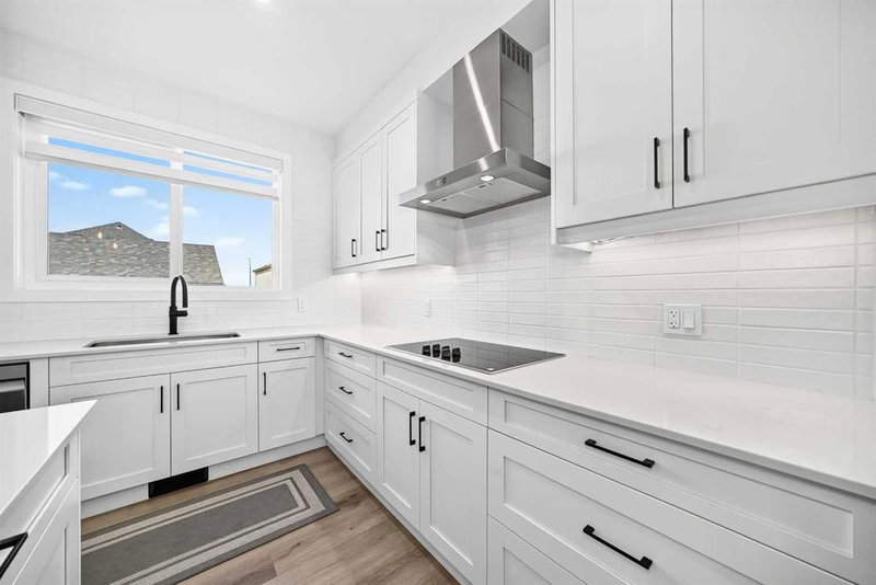 35 Silverton Glen Green SW