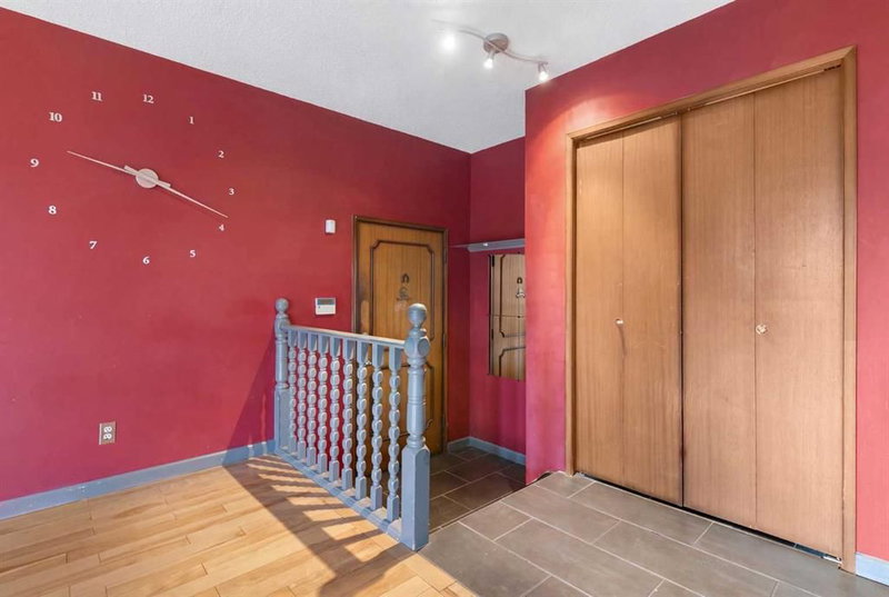 107 Bermuda Close NW