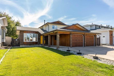93 Shaw Crescent