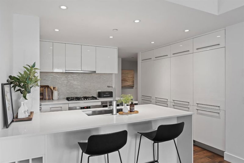 109, 1025 5 Avenue SW, Downtown West End — interior photo 6