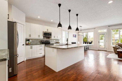 6 Houlden Place