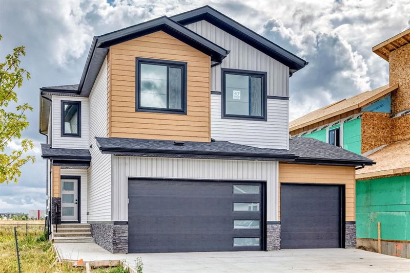 47 EVERSON Close