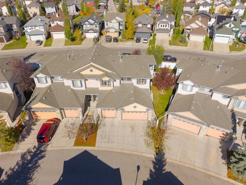 25 Citadel Estates Manor NW, Calgary — listing photo 2