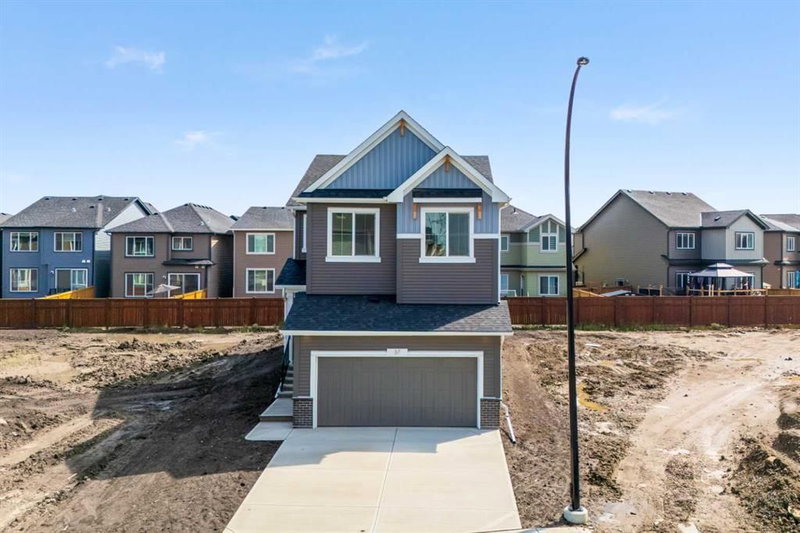37 Sora Gardens SE