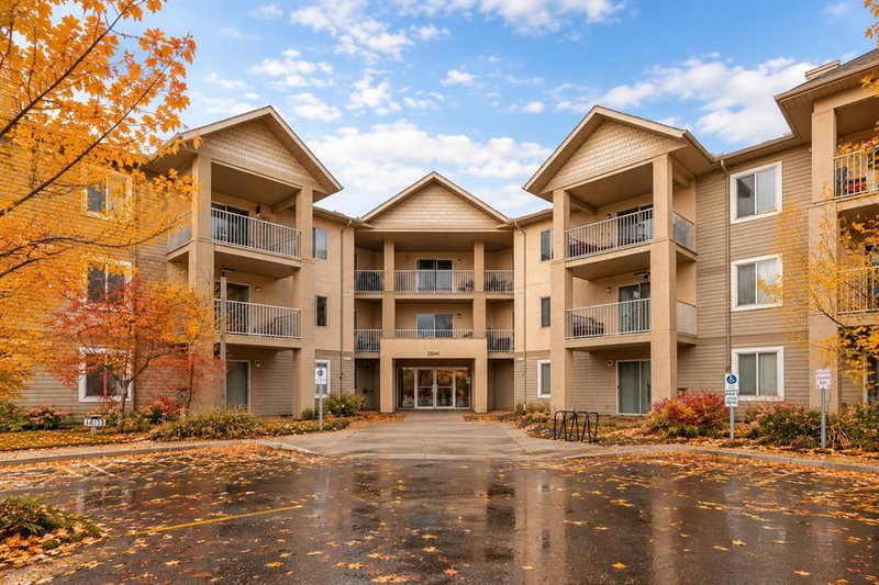 206 - 2000 Citadel Meadow Point NW