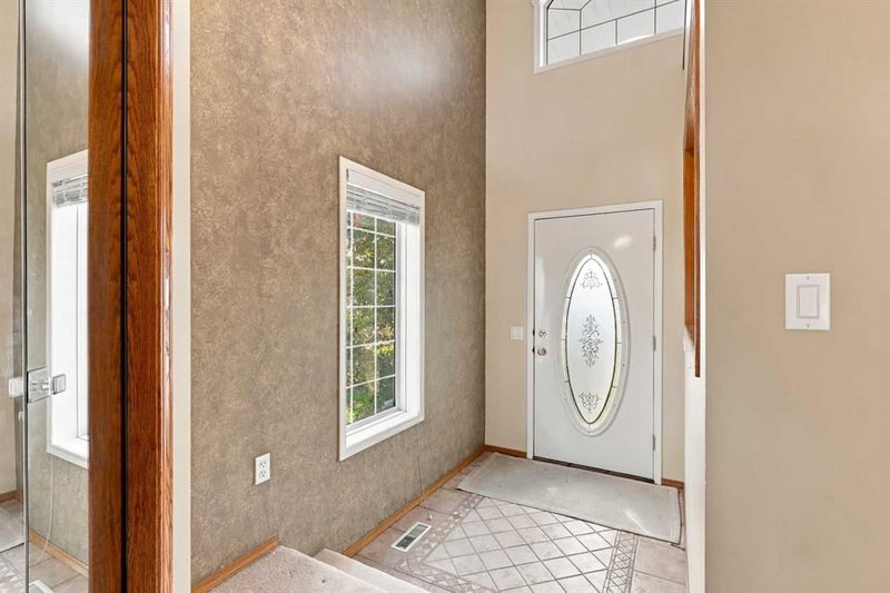 25 Arbour Ridge Park NW