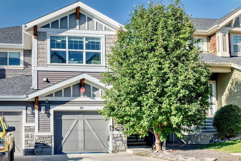 Listing at 387 Sunrise View, Sunset Ridge
