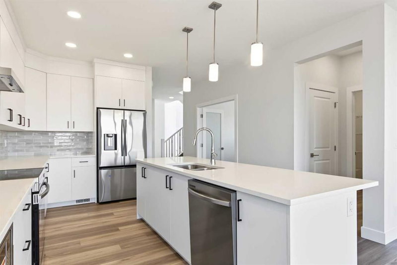138 Silver Spruce Road SW, Silverado — interior photo 5