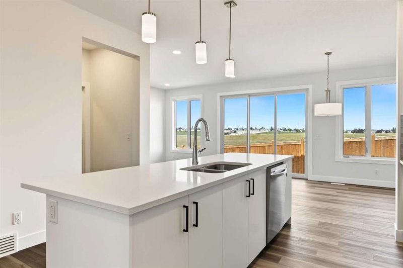 138 Silver Spruce Road SW, Silverado — interior photo 6