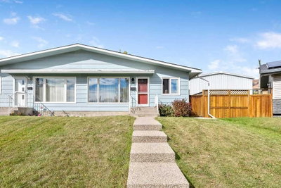 218A Allan Crescent SE