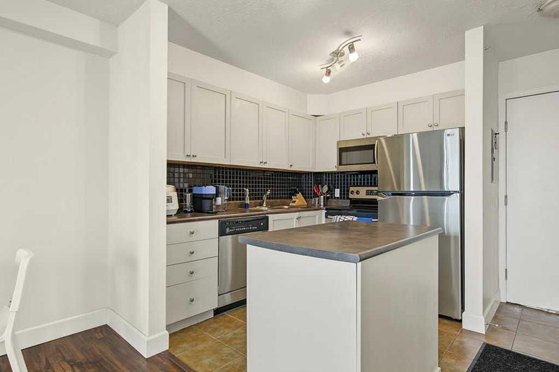 1012, 1111 6 Avenue SW, Downtown West End — interior photo 6