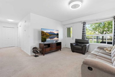 400 - 8 Bayside Place