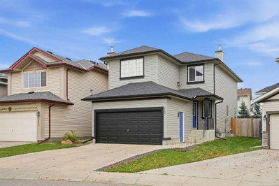 115 Evansmeade Crescent