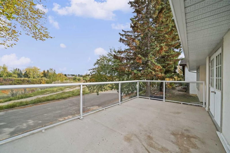 60 Silverview Way NW