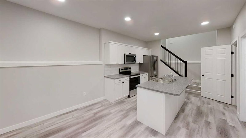 A - 10333A 128 Avenue