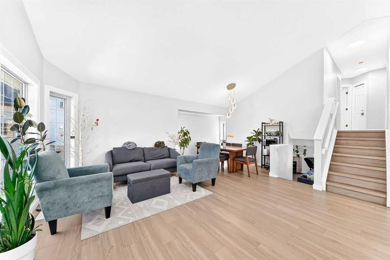 315 Appleglen Place SE, Applewood Park — interior photo 7